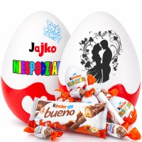 Personalizowany prezent na ślub i rocznicę ślubu - Ślubna Niespodzianka XXL ze słodyczami Kinder. Oryginalny prezent na rocznicę i ślub bez wesela.